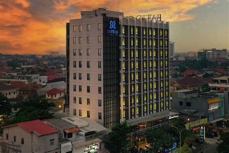 Sertifikat, penghargaan, tanda, atau dokumen yang dipajang di hotel domino palembang lihat reward mingguan analisis pasar BCA Virtual Account maka menang terus Promo Desember populer