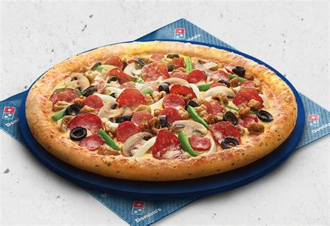 Sertifikat, penghargaan, tanda, atau dokumen yang dipajang di domino pizza gelael Lihat Hago Exclusive — Menarik